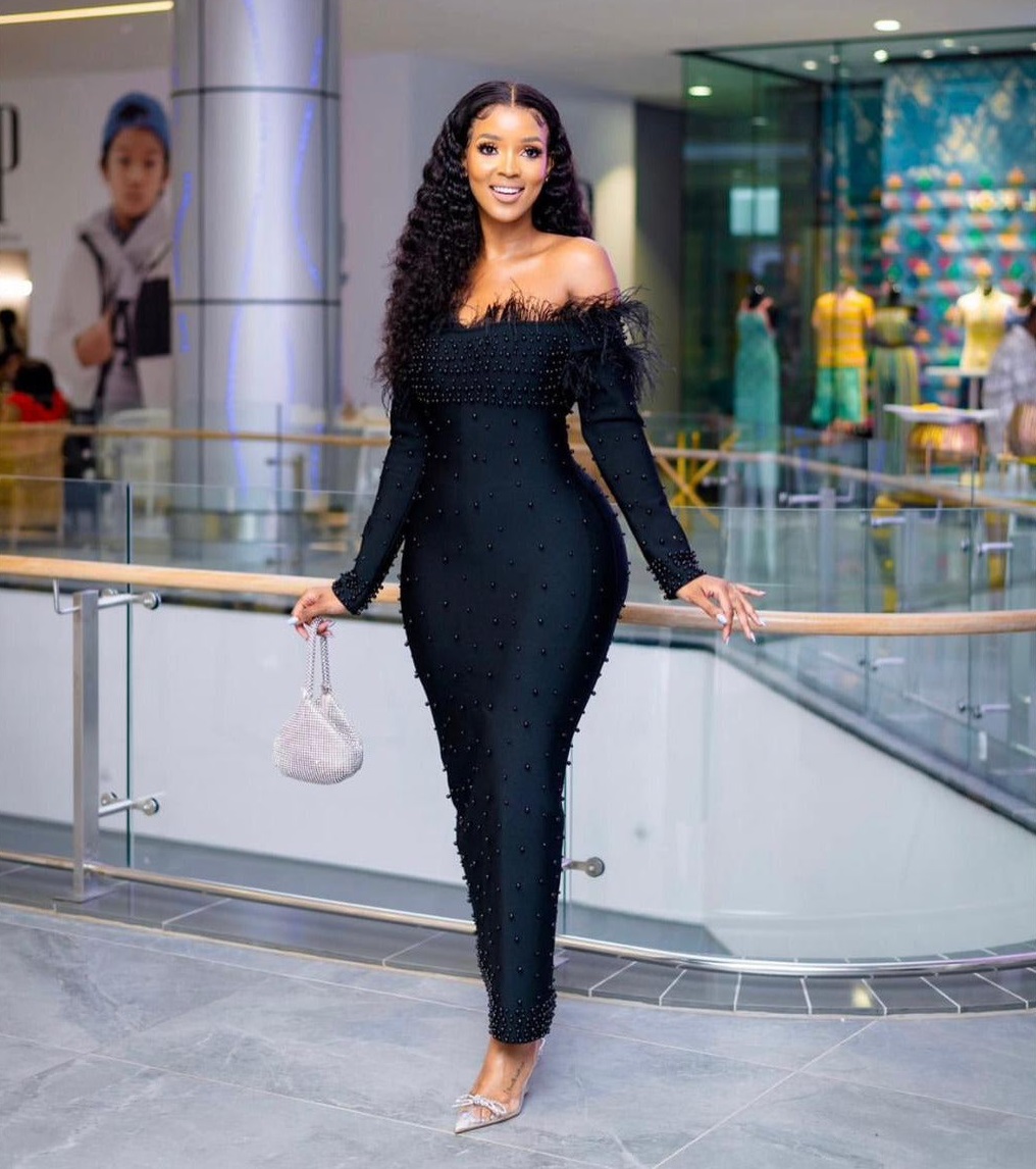 EVhuimage aa9f9f78 c741 42a1 b445 709a73f3545a 1280x1280 crop center