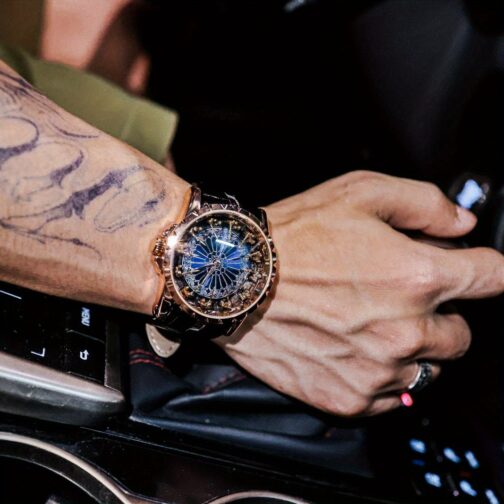 16037035 8b3c 4a3f B98d 08b9d08e3e8f 1200x1200