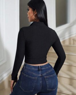 Half-open Placket Sleeveless Cropped Tank Top