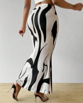 Printed Pleated Skirt