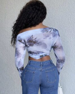 Varydre Asymmetrical Hem T-Shirt